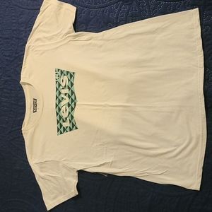 Levis Tee